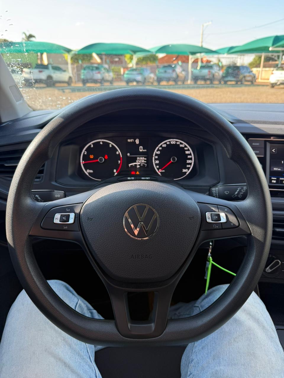 VW - VolksWagen Polo